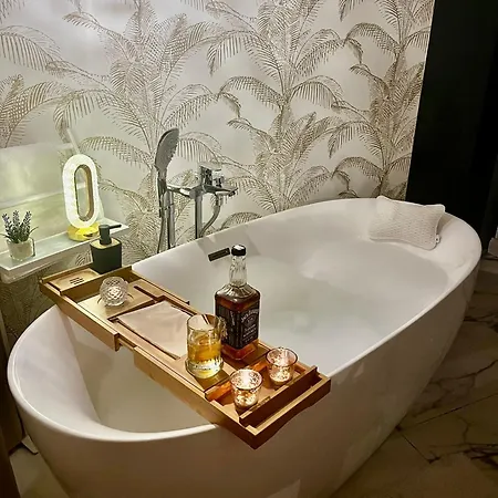 Violet * Nyíregyháza